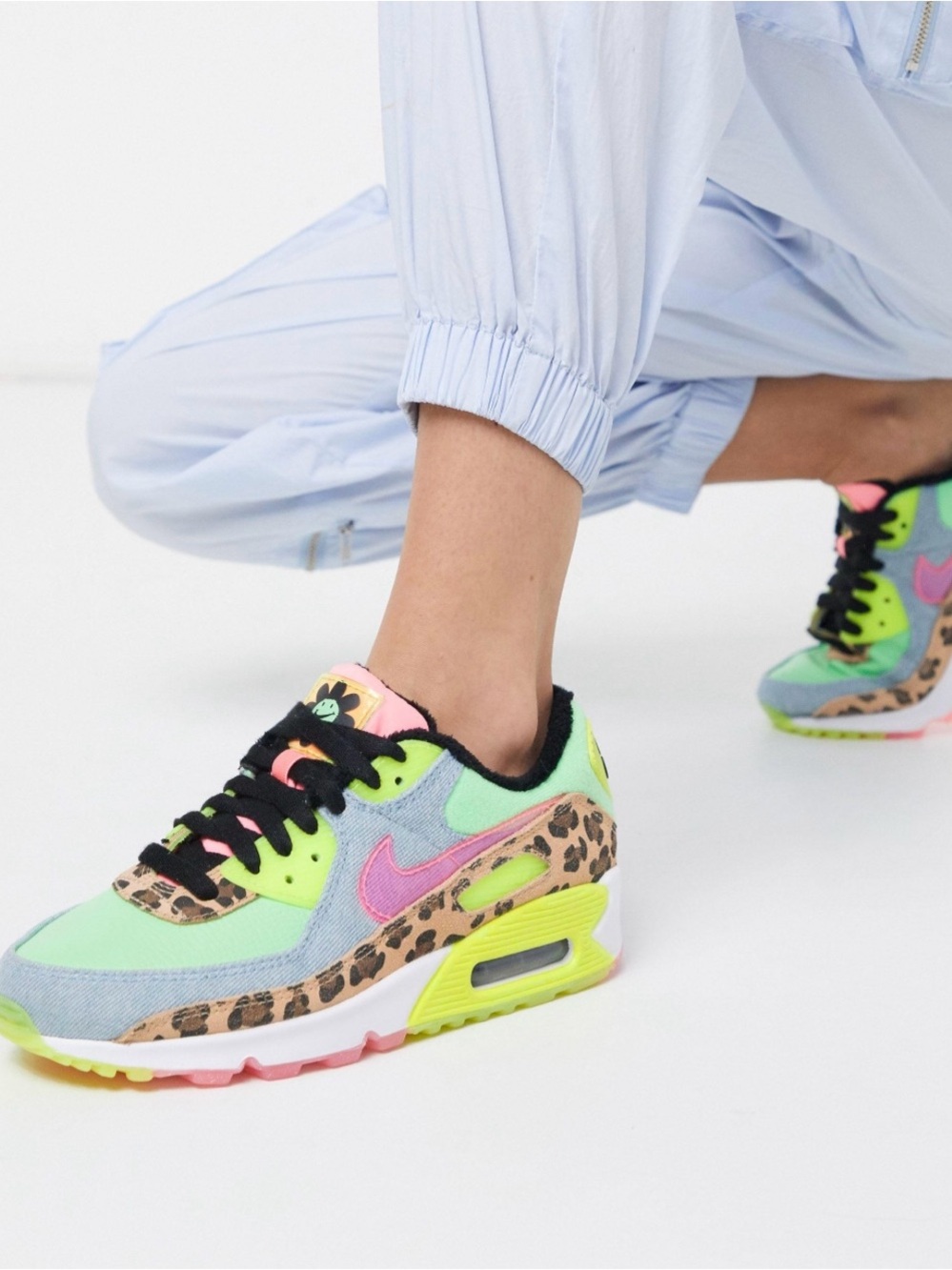 Nike Air Max 90 LX Illusion Green Sneakers Tennis Shoes-Big Kids 6, Woman’s 7.5